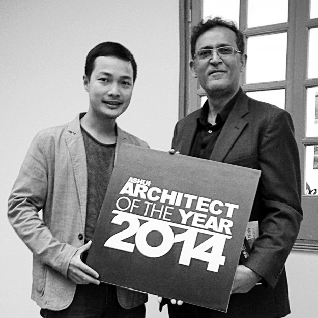 Nhà báo Lê Việt Hà (Chủ tịch Ashui.com, Phó tổng biên tập Tạp chí Quy hoạch Đô thị) cùng Tiến sĩ Nirmal Kishnani (Tổng biên tập Tạp chí FuturArc, Phó hiệu trưởng Đại học Quốc gia Singapore - NUS) phát động Giải thưởng “Kiến trúc sư của Năm 2014”.
