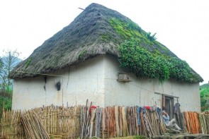 Kin Chu Phìn - Độc đáo bản “nhà nấm” trên núi cao