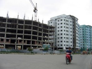 Clearance problems delay Ha Noi projects
