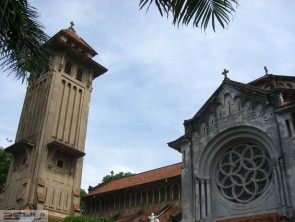 Kiến trúc nhà thờ Thiên chúa giáo thời Pháp thuộc trong không gian đô thị Hà Nội