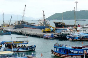 Thực trạng cảng biển miền Trung: Thừa cảng nhỏ, thiếu cảng lớn