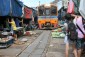 Mea Klong, khu chợ nguy hiểm nhất thế giới