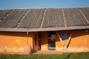 Ngôi trường Mustardseed ở Sentema, Uganda