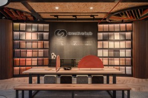 Creative Hub by An Cuong - không gian sáng tạo vật liệu và giải pháp gỗ nội thất