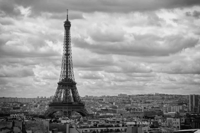 Eiffel, lịch sử: Tháp Eiffel là biểu tượng của thành phố Paris và cả của toàn thế giới. Những câu chuyện về lịch sử và xây dựng của nó là những điều thú vị mà bạn khó có thể tìm được ở những nơi khác. Hãy cùng khám phá tháp Eiffel và những câu chuyện đằng sau chiếc cột sắt lớn nhất thế giới!